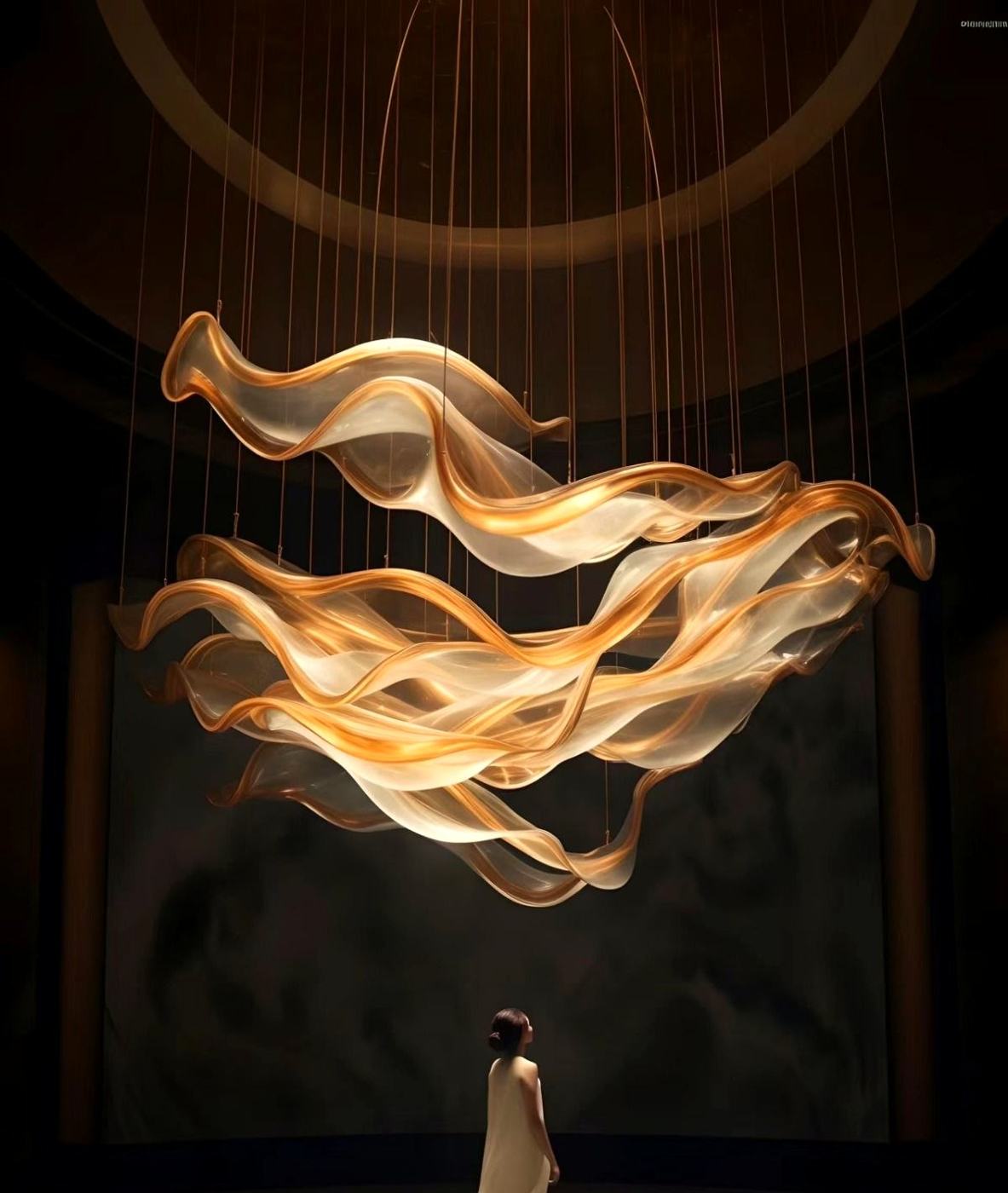 Suspended light sculpture